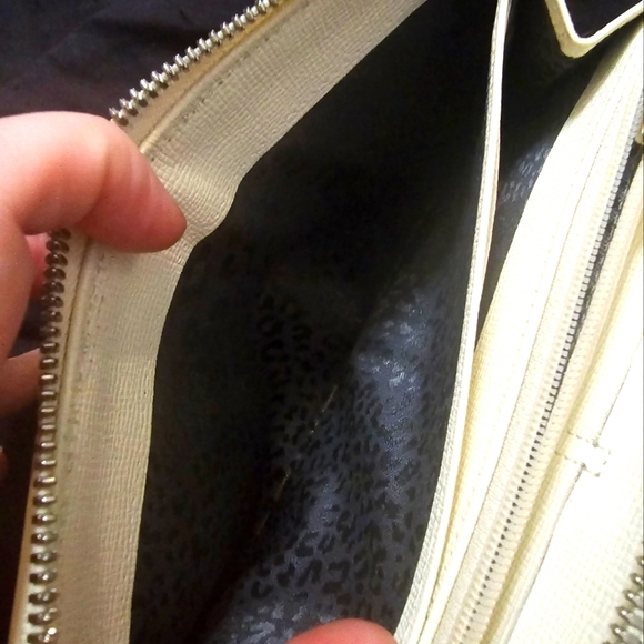 LONGCHAMP LEATHER ZIPPY WALLET - Picture 3 of 5